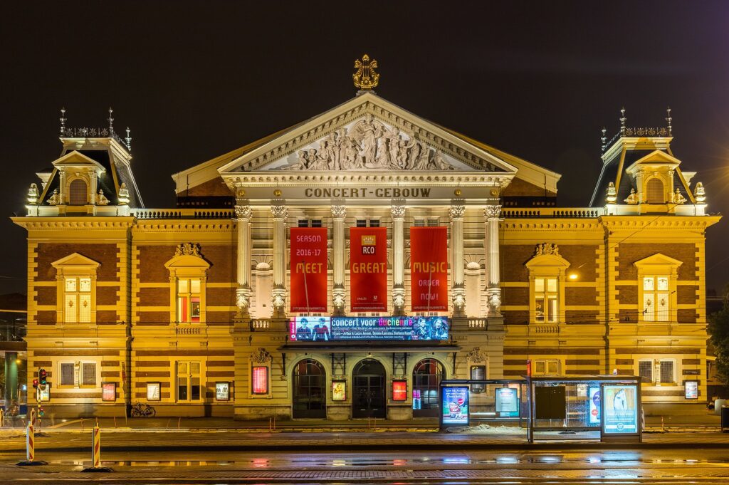 Oliver Heldens Performs Majestic Set At Amsterdam's Royal Concertgebouw