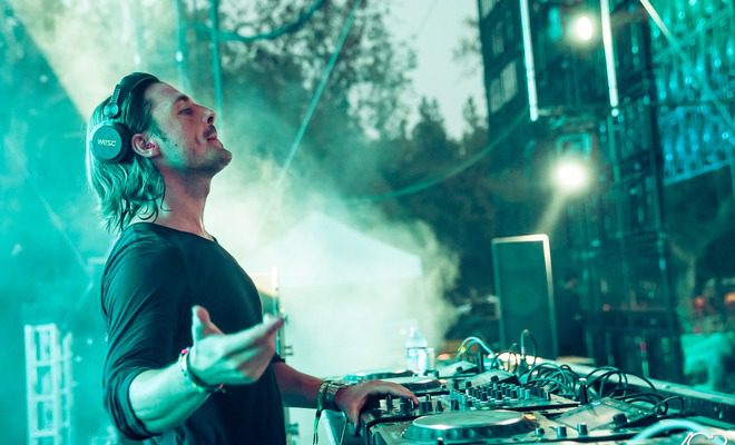 Axtone Announces Upcoming Release of "A Fresh Axwell Cut"; Fans Hope It's 'Bliss'