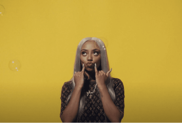 ABBY JASMINE DELIVERS VIDEO FOR ‘STUCK ON YOU’