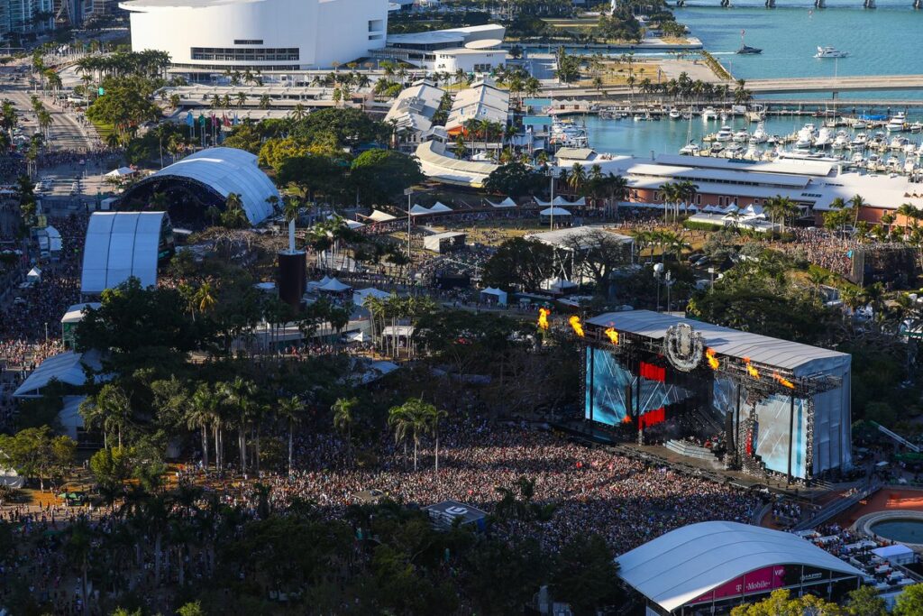 Ultra Sues Staging Company for Withholding $800k Deposit