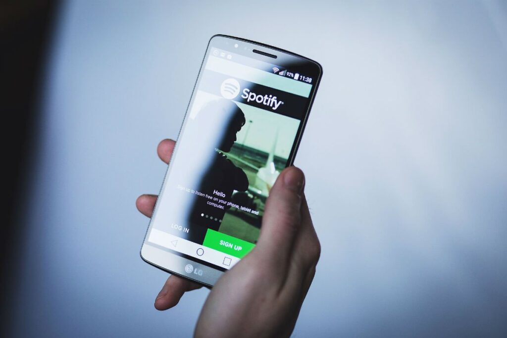 Spotify Plans to Listen to Your Conversations with New Patent”/>  
