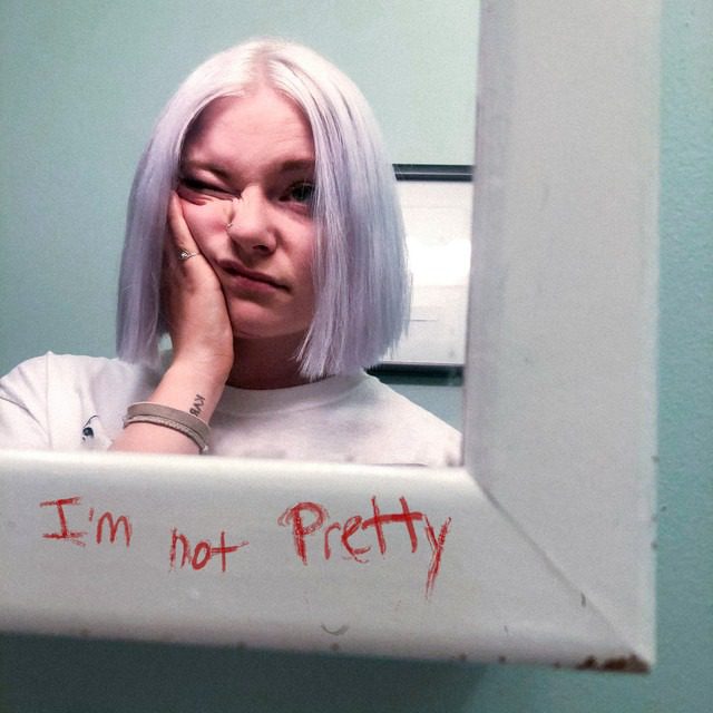 JESSIA – ‘I’m not Pretty’ (Official Video)