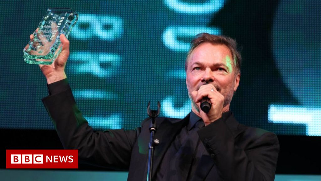 New Order Performs As Pete Tong Receives MITS Award