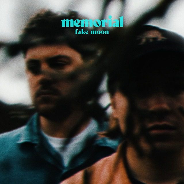 FAST-RISING FOLK-POP DUO MEMORIAL DELIVER THE SWEEPING NEW SINGLE ‘FAKE MOON’