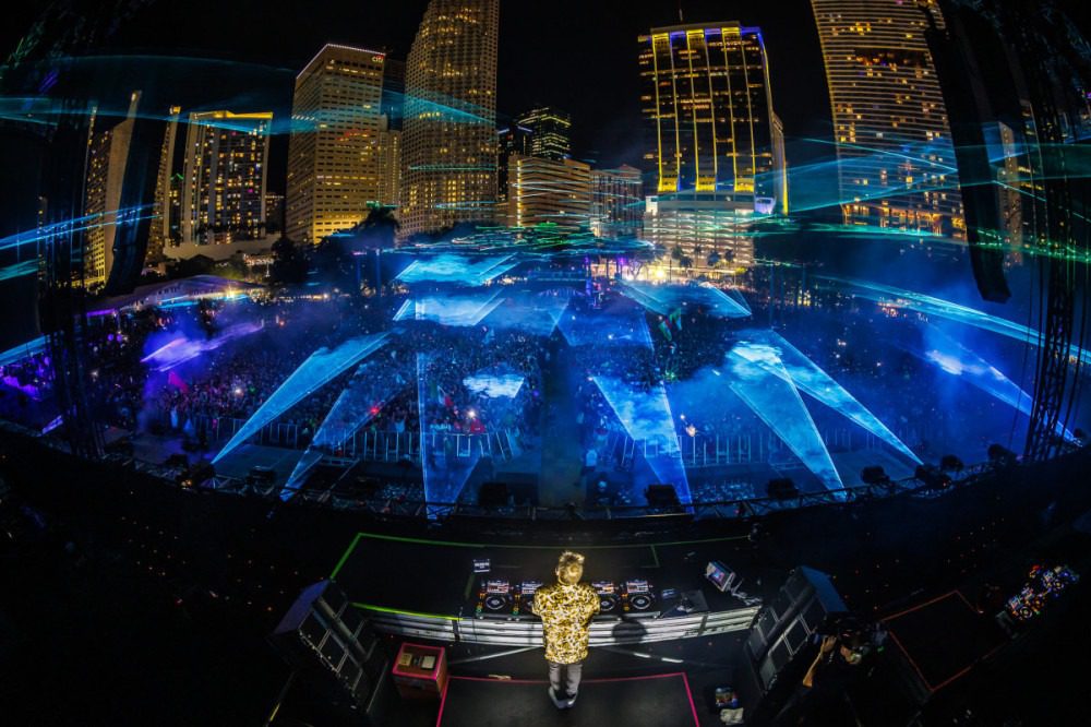 22 Photos That Encapsulate the Mind-Blowing Live Production of Ultra 2022