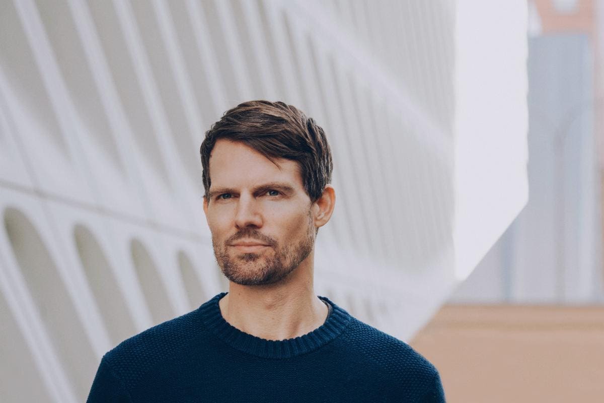 “Time To Run”: Tycho Shares Meditative Single Inspired by Cross-Country Running