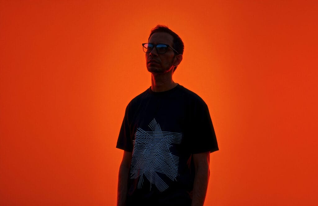 PARAFRAME Returns to Purified Records with ‘Strong’