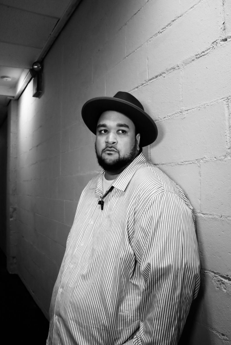 Geonny Captures the Power of Brotherhood on “Broken Names (Live)”