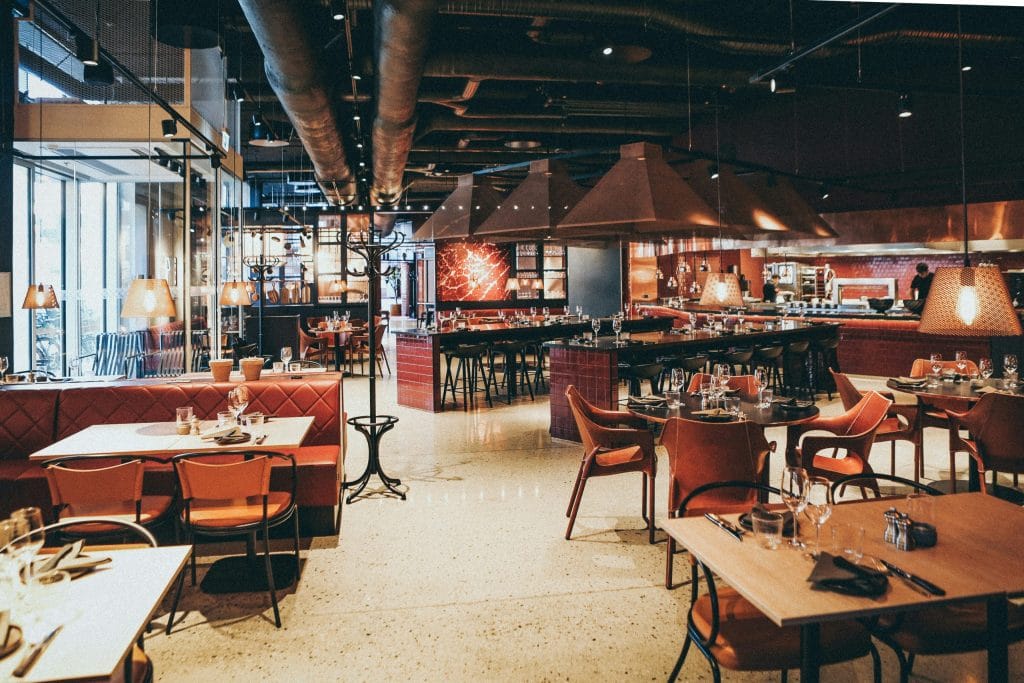 Restaurant Background Music: How Sound Shapes Customer Experience