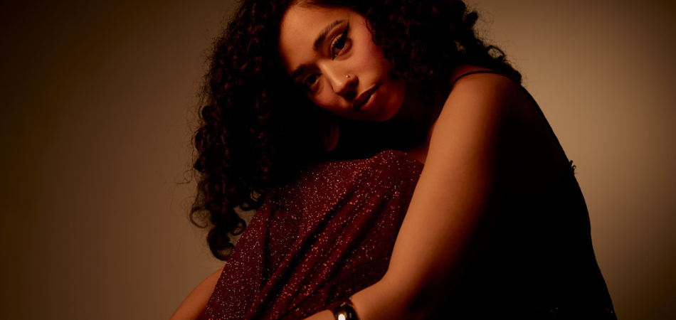 Sierra Velez Embraces Vulnerability on New Single 'Growing Pains'